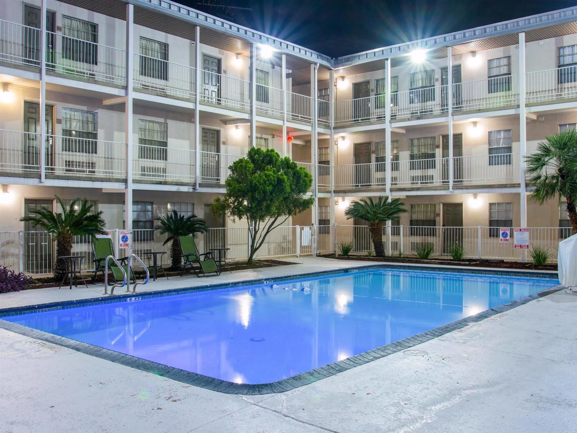 Studio 6-San Antonio, Tx - Lackland Afb Экстерьер фото