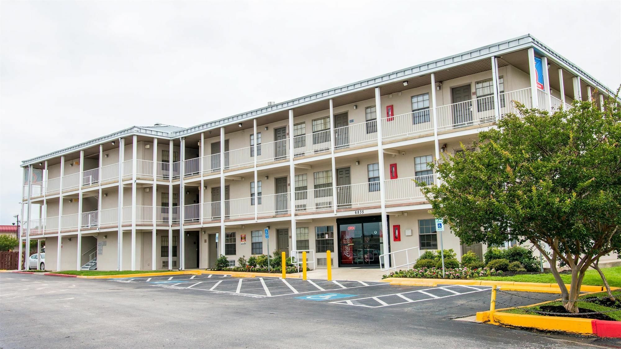 Studio 6-San Antonio, Tx - Lackland Afb Экстерьер фото
